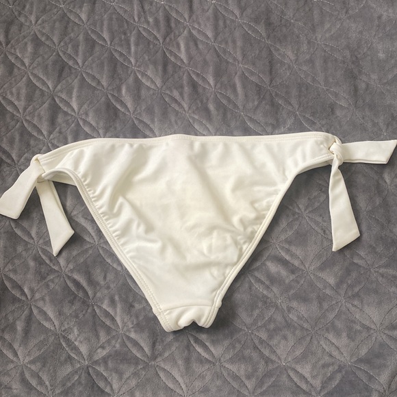 Lot of 5 swimsuit bottoms - Picture 3 of 11